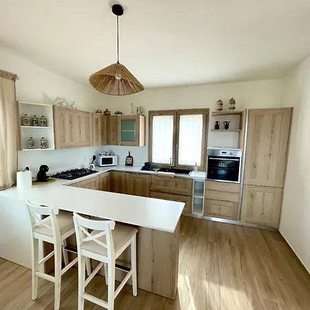 Hotel Domus De Janas Lu Lioni